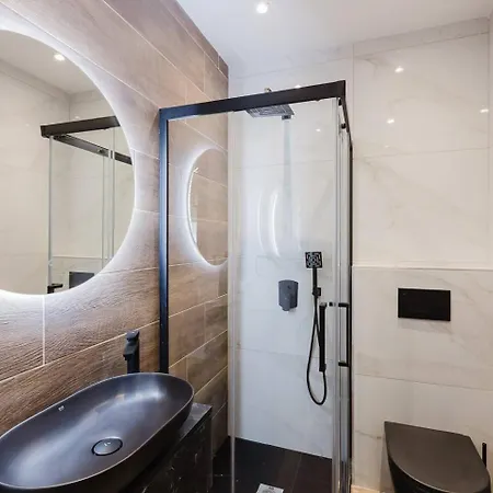 Townsend Court Fl10 - 2bed Brand New By Homely *