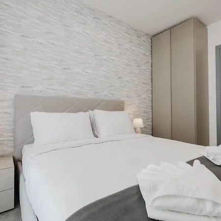 Townsend Court Fl10 - 2bed Brand New By Homely شقة *